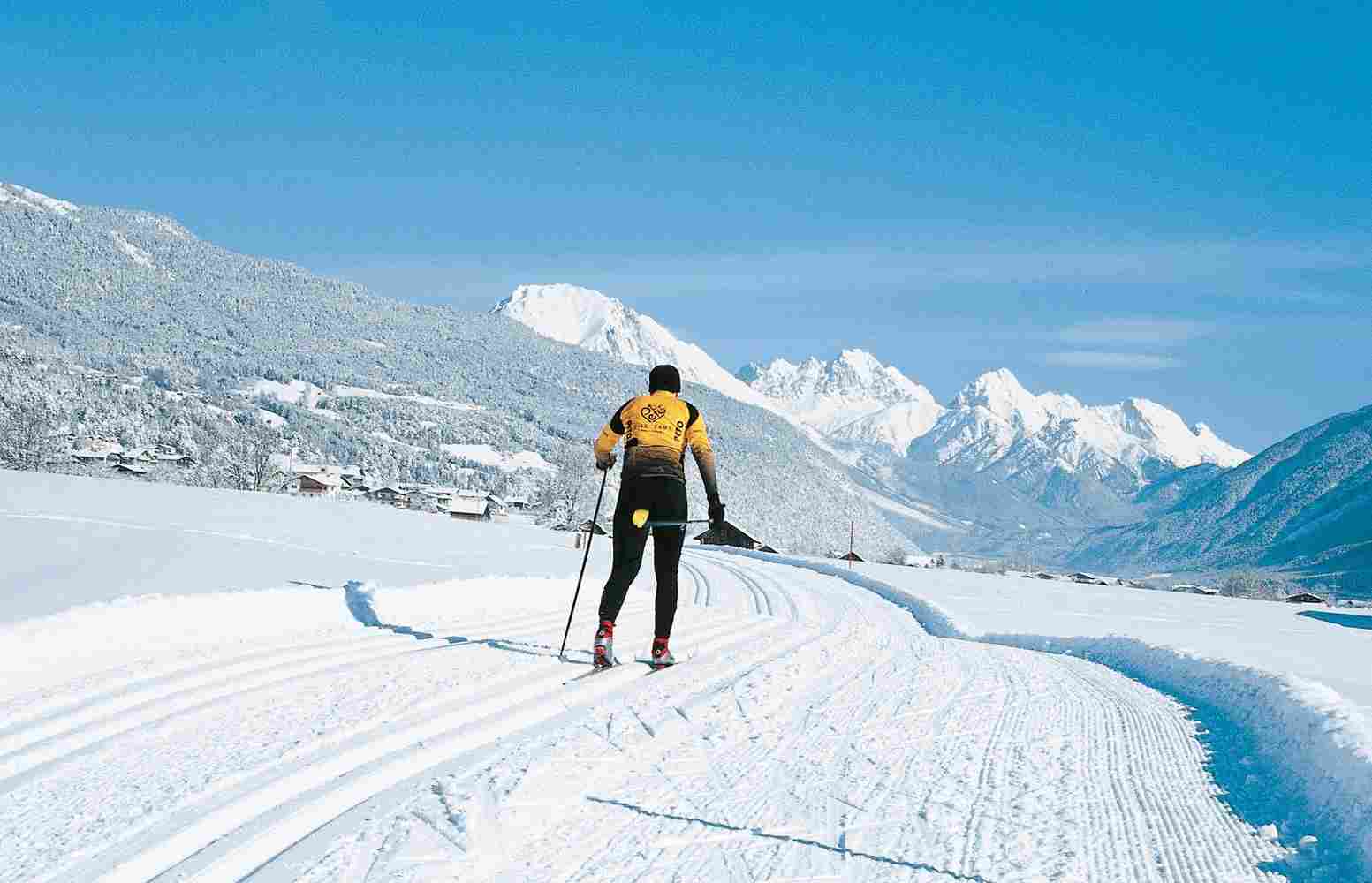 https://www.zumfalken.it/wp-content/uploads/2016/02/winter-activities_12.jpg